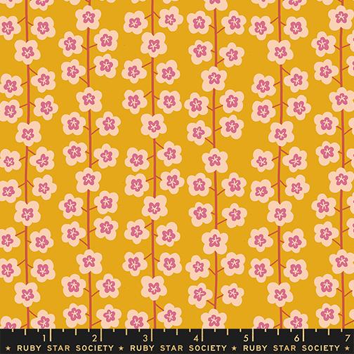Corsage Goldenrod baby's breath fabric by Jen Hewett for Ruby Star Society, RS6061 11