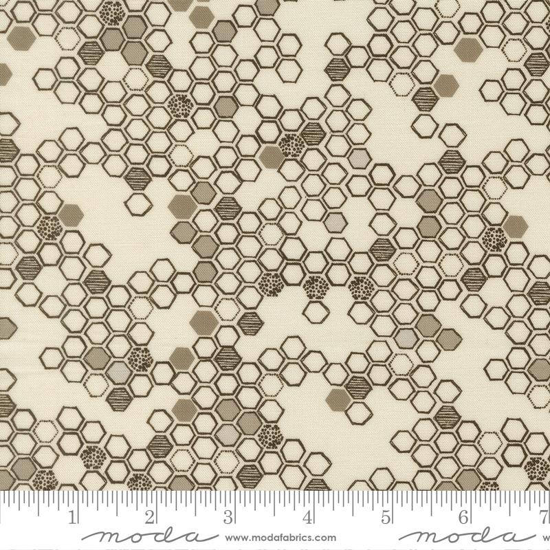 Pollinators Cloud honeycomb fabric by Robin Pickens for Moda, 48815 11