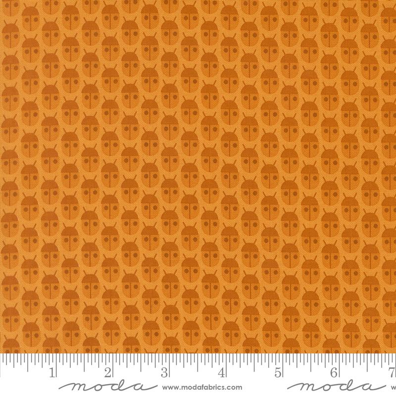 Popcorn Spice little bugs fabric by Elizabeth Hartman for Moda, 51280 20